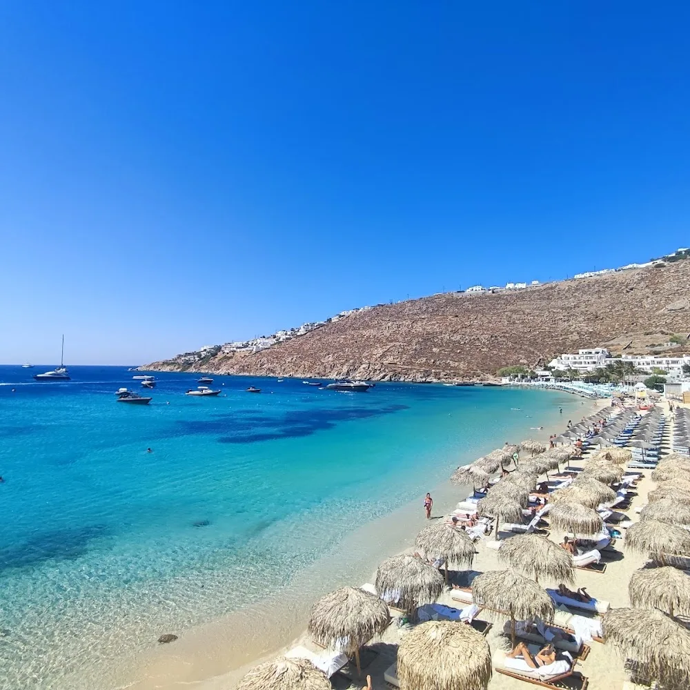 Psarou beach
