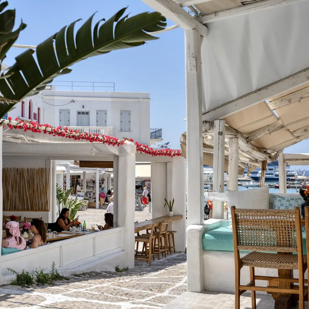 Calma Mykonos Restaurant Bar