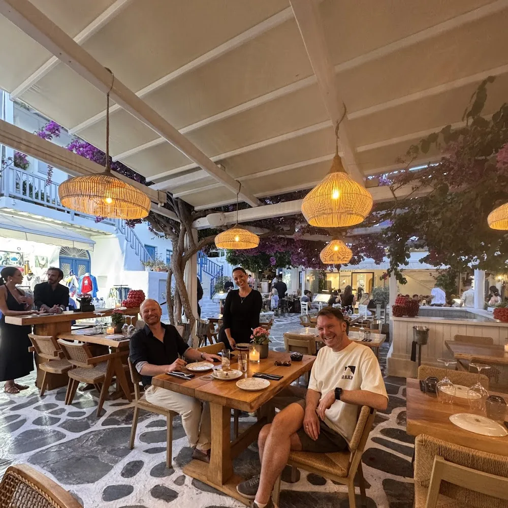 Familia Mykonos