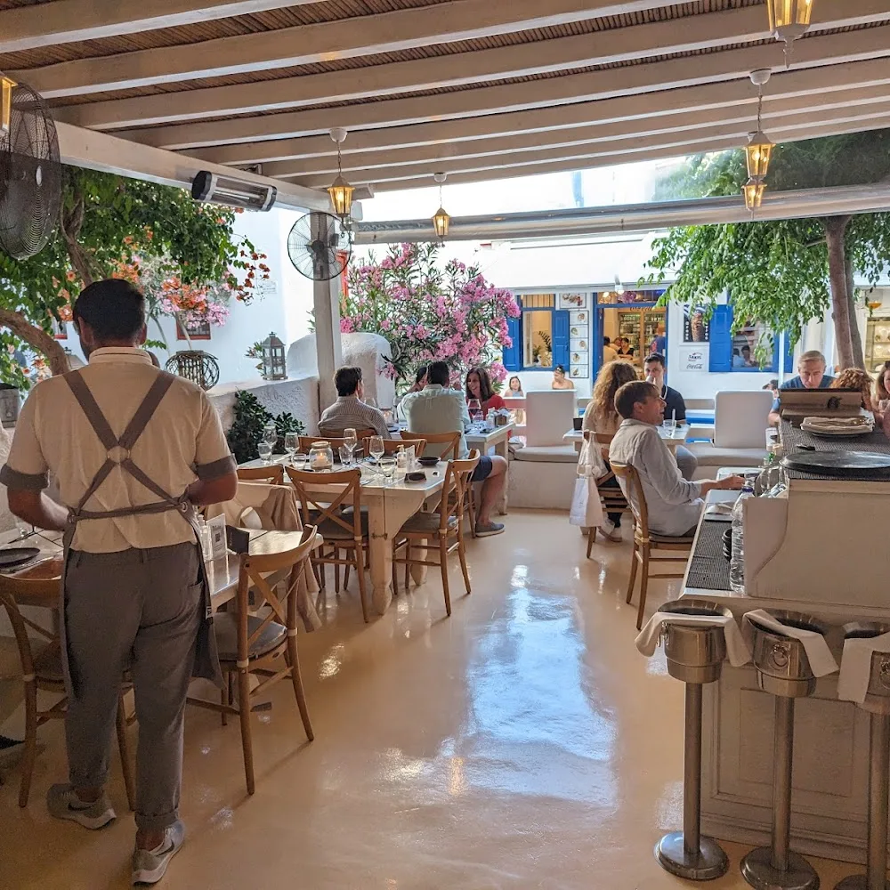 m-eating restaurant Mykonos town
