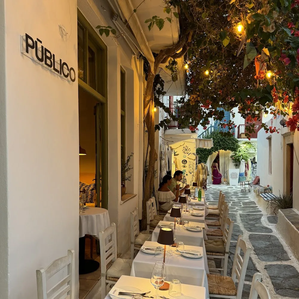 Pūblico Restaurant & Mezcaleria