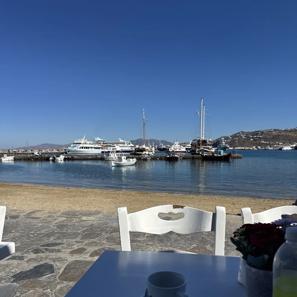 Rouvera Restaurant & Bar