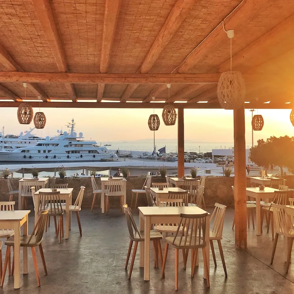 Faro cafe restaurant &luggage storage