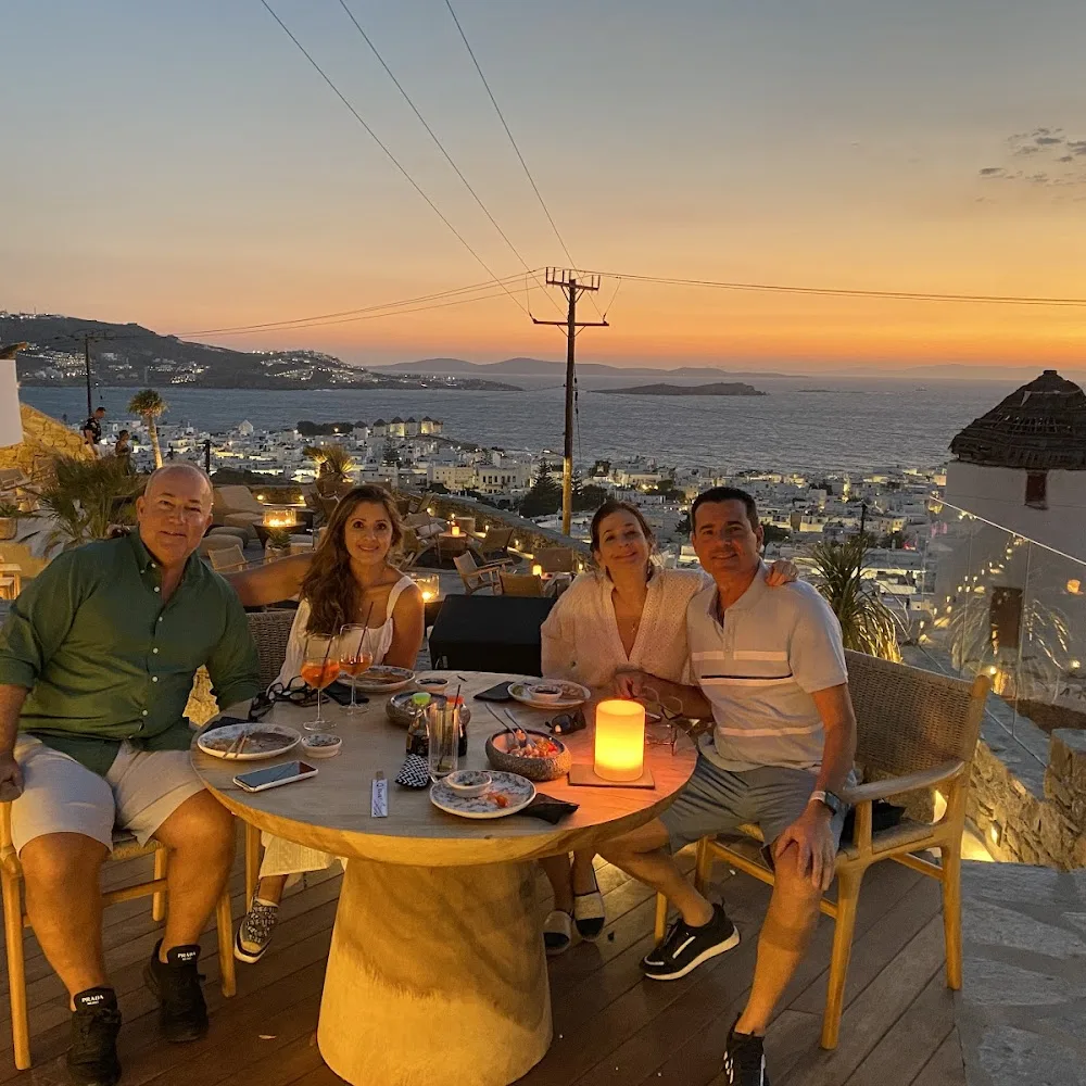 Numi Sunset Bar