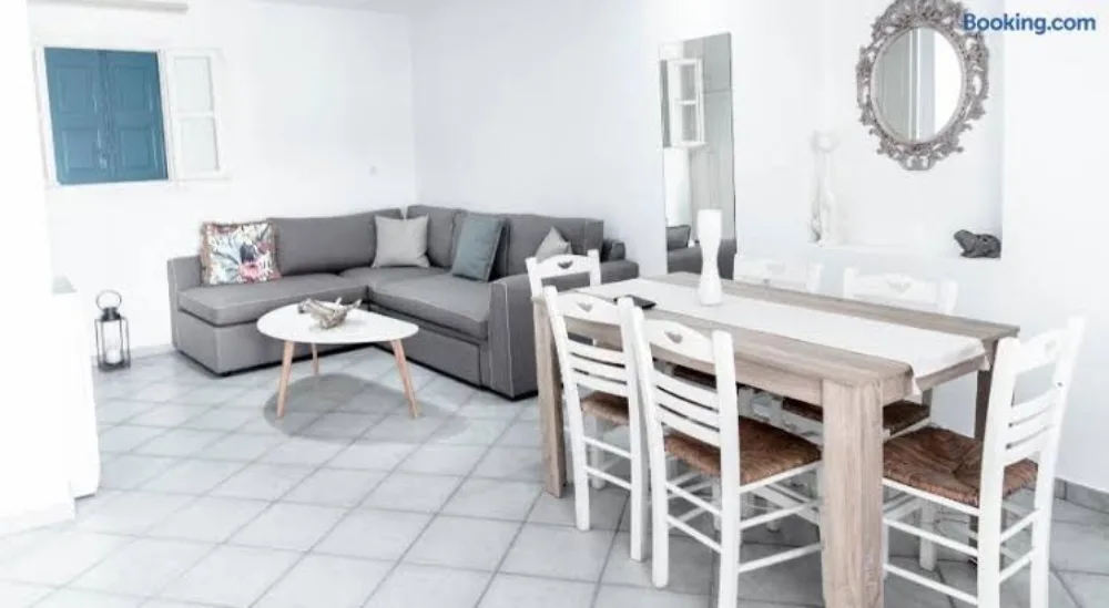 Mykonos Vibes Downtown Townhouse - Entire Place
