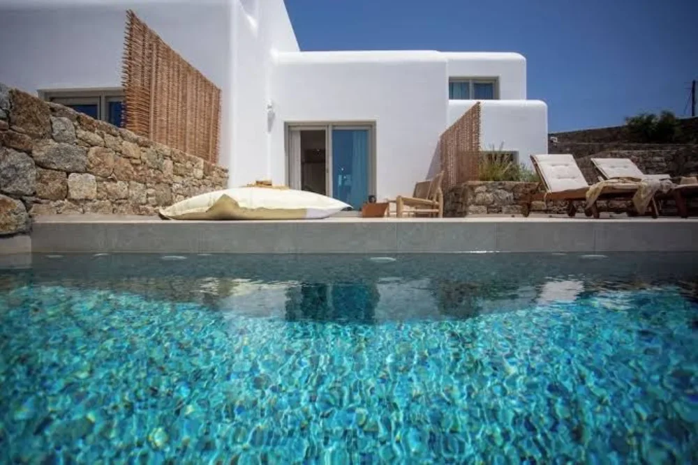 Only yours , Mykonos - Private pool & sea view suites near Scorpios