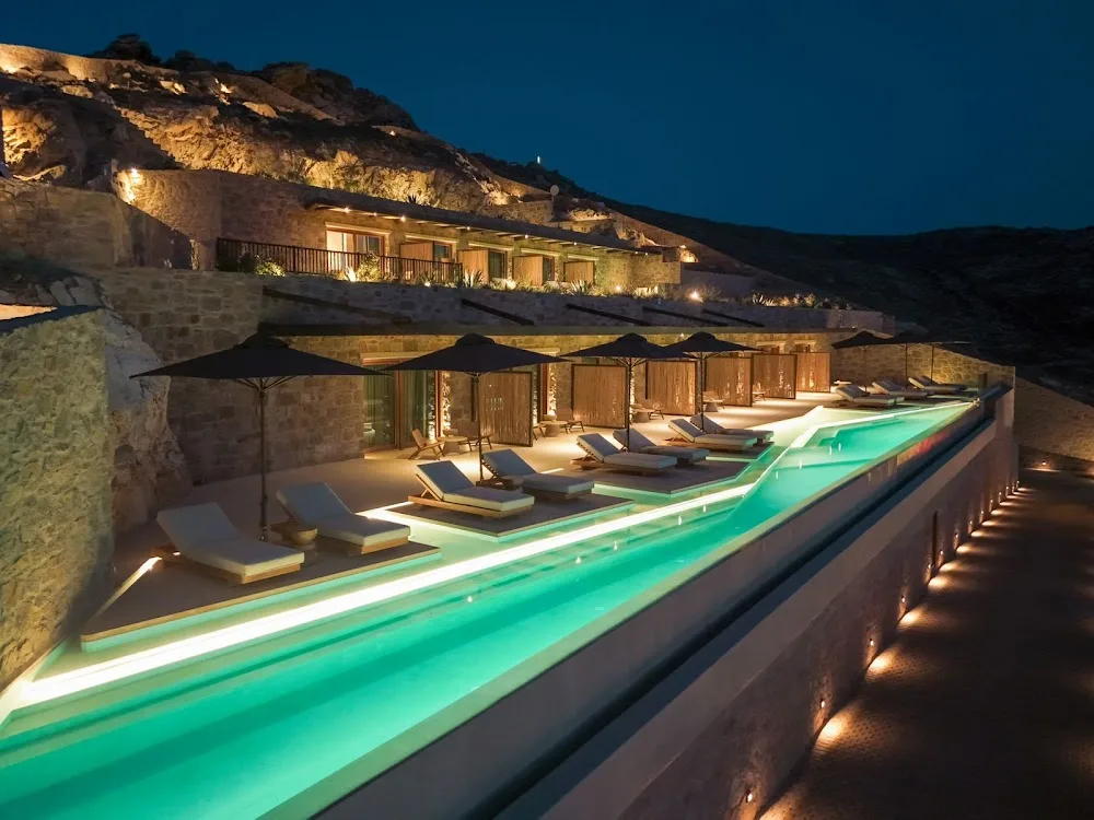 Petrablu Mykonos Suites